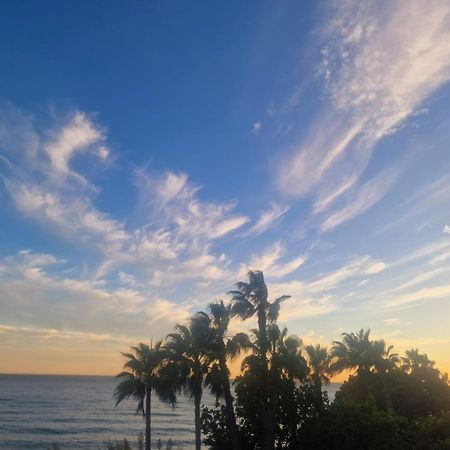 Exclusive Beachfront Penthouse アルマヤテ・アルト エクステリア 写真